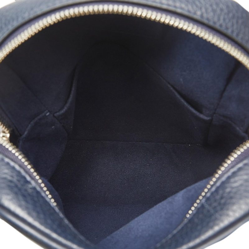 Louis Vuitton Taurillon Danube LV Circle  PM (n3Hrmy) - Image 6
