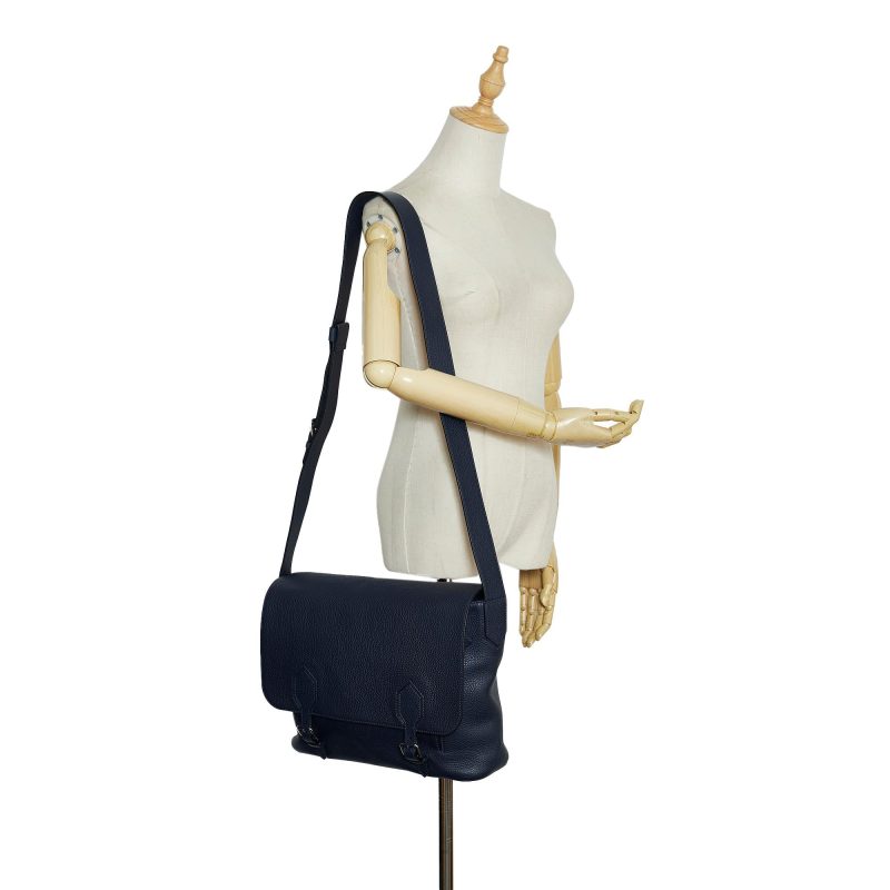 Louis Vuitton Taurillon East Side Messenger Bag (fbtCEE) - Image 5