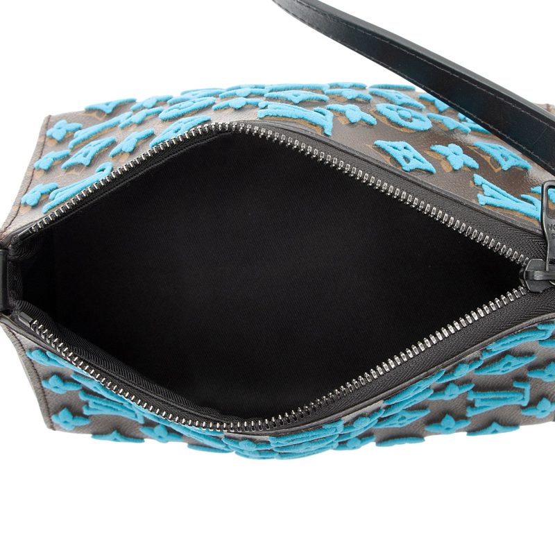 Louis Vuitton Tuffetage Monogram Canvas Triangle Messenger (jwGxvx) - Image 7