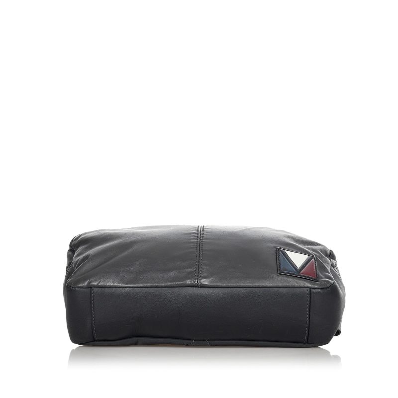Louis Vuitton V-Line Fast (24281) - Image 4