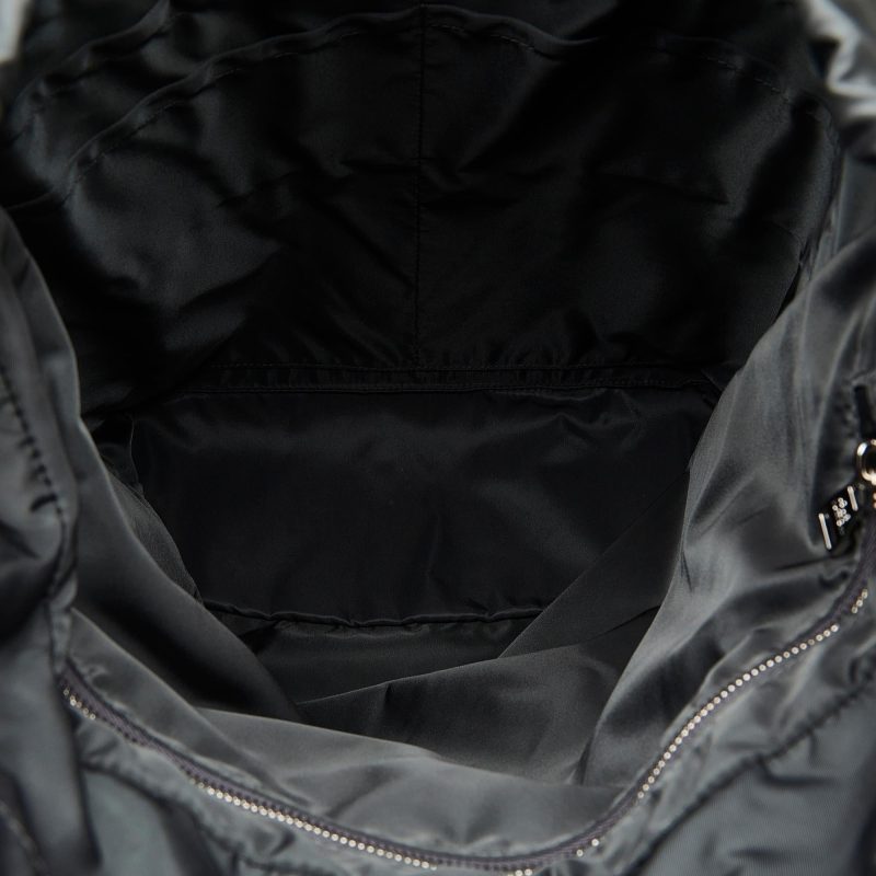 Louis Vuitton V-Line Pulse (HpLh0d) - Image 6
