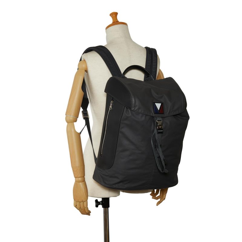 Louis Vuitton V-Line Pulse (HpLh0d) - Image 5