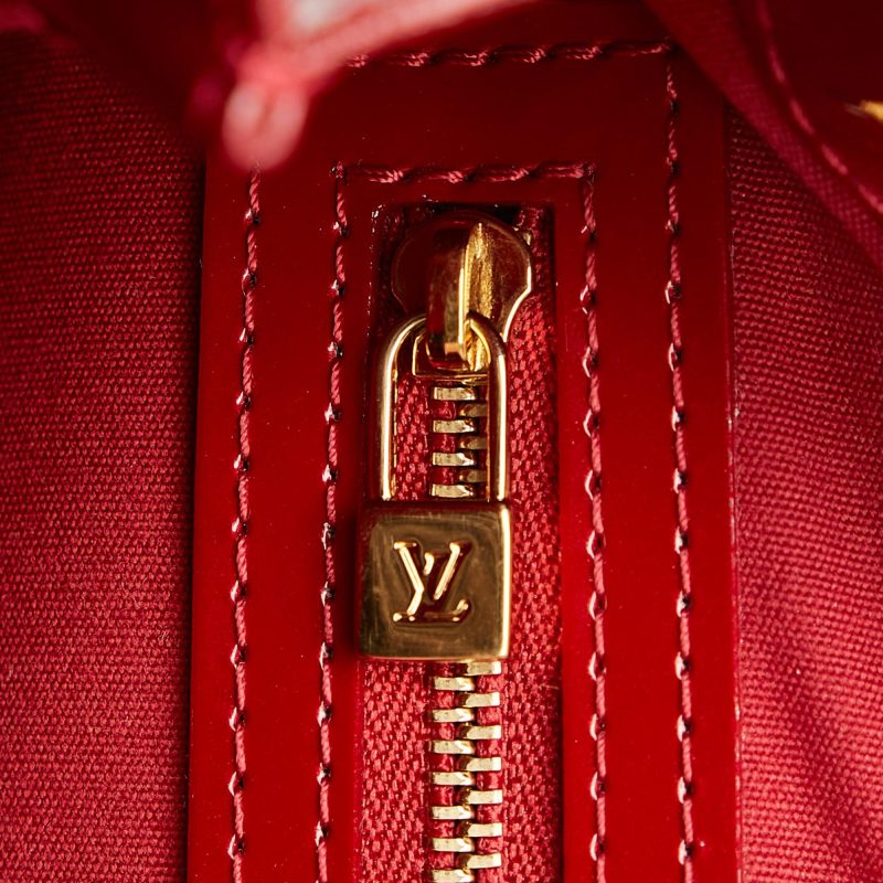Louis Vuitton Vernis Wilshire PM (37011) - Image 9