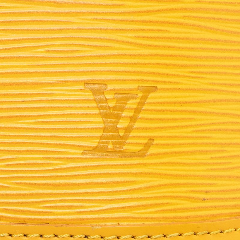 Louis Vuitton Vintage Epi Leather Alma PM Satchel (PzSHJO) - Image 10