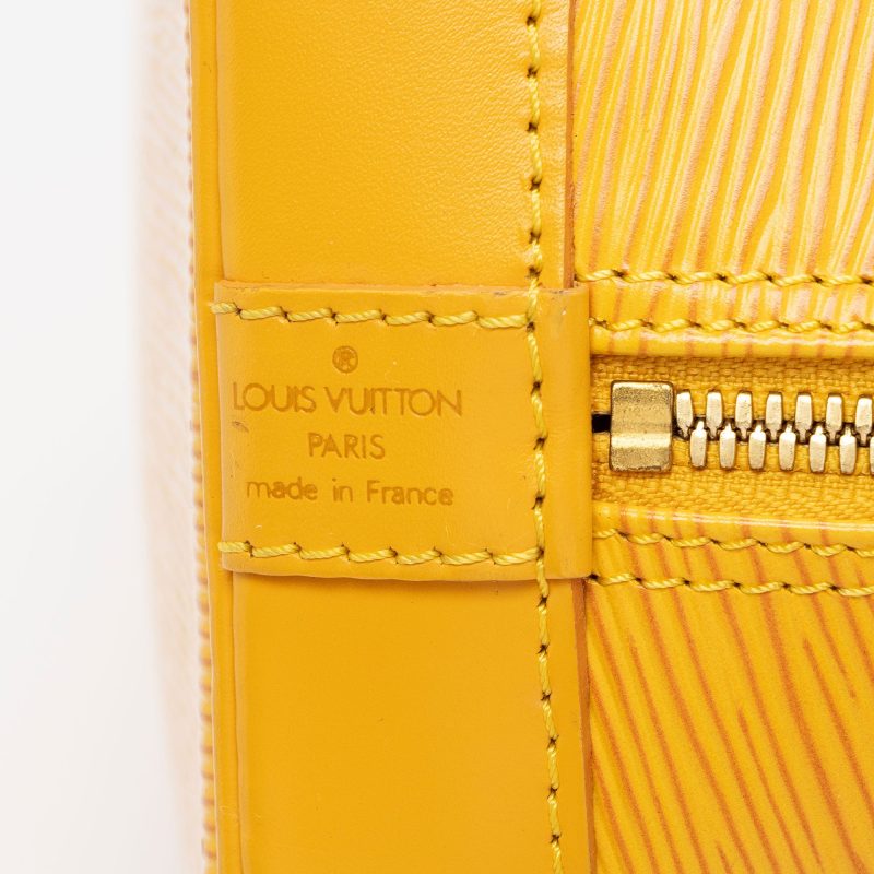 Louis Vuitton Vintage Epi Leather Alma PM Satchel (PzSHJO) - Image 8