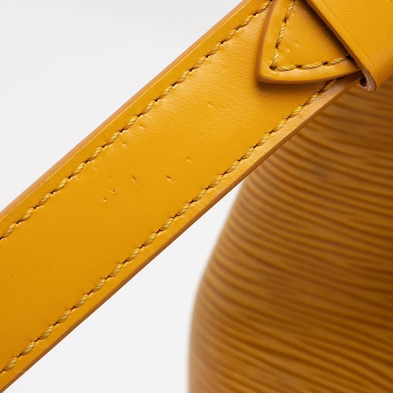 Louis Vuitton Vintage Epi Leather Noe Shoulder Bag (9zaWe9) - Image 10