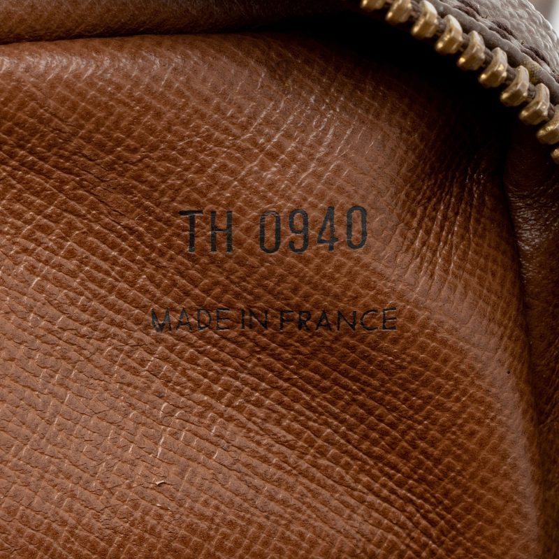 Louis Vuitton Vintage Monogram Canvas Amazone Mini Messenger Bag (VKZDtJ) - Image 6