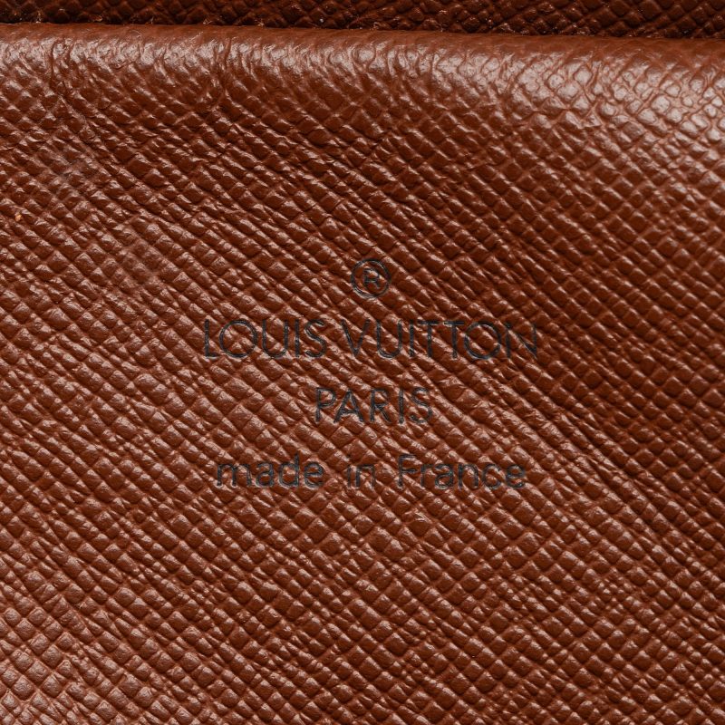 Louis Vuitton Vintage Monogram Canvas Amazone Shoulder Bag (NjYcgm) - Image 8