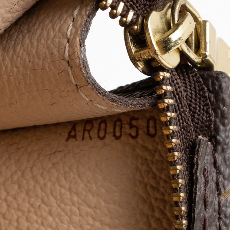 Louis Vuitton Vintage Monogram Canvas Bucket GM Shoulder Bag (17239) - Image 6
