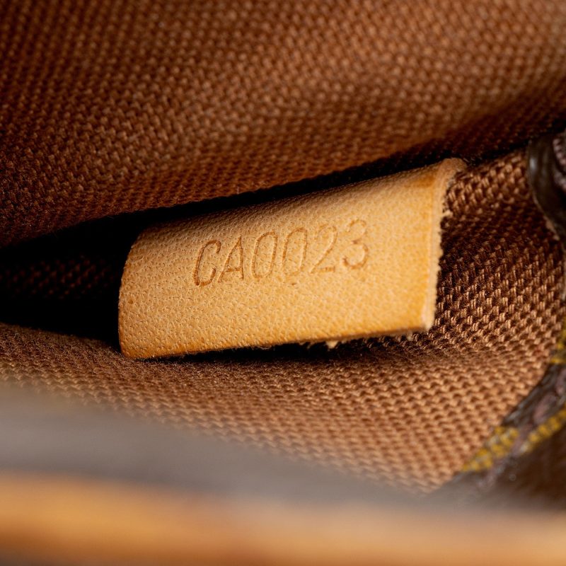 Louis Vuitton Vintage Monogram Canvas Pochette Gange Sling Bag (pkhPwp) - Image 6