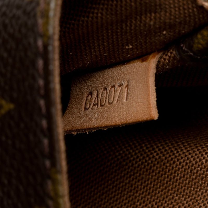 Louis Vuitton Vintage Monogram Canvas Pochette Gange Sling Bag (BjNVCp) - Image 6