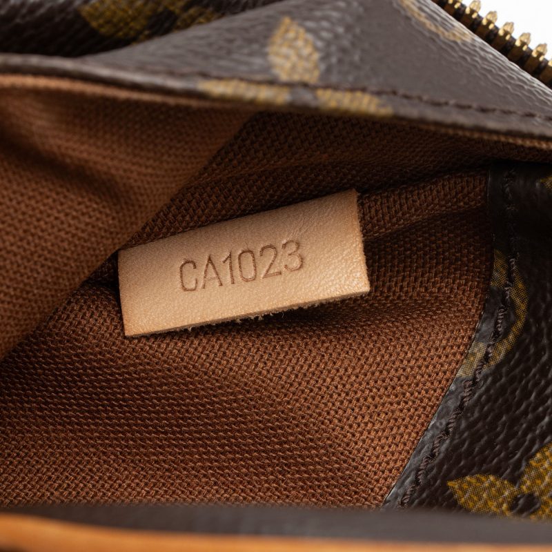 Louis Vuitton Vintage Monogram Canvas Pochette Gange Sling Bag (3940G2) - Image 6