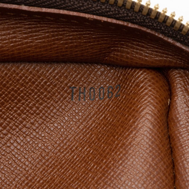 Louis Vuitton Vintage Monogram Canvas Porte Documents Voyage Bag (ly8Fg2) - Image 6