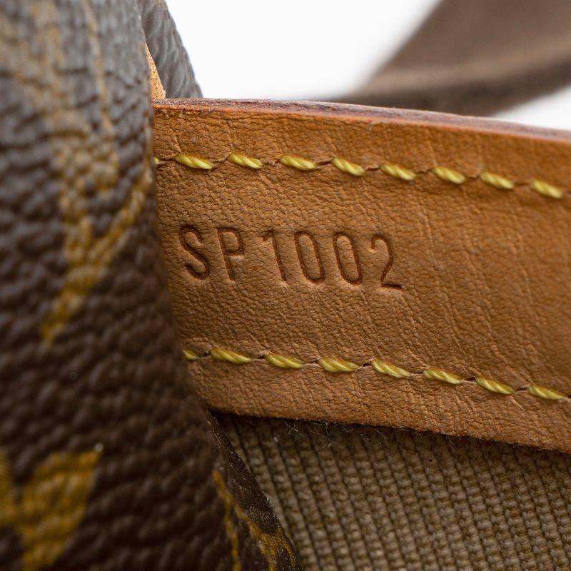 Louis Vuitton Vintage Monogram Canvas Reporter GM Messenger Bag (23072) - Image 6