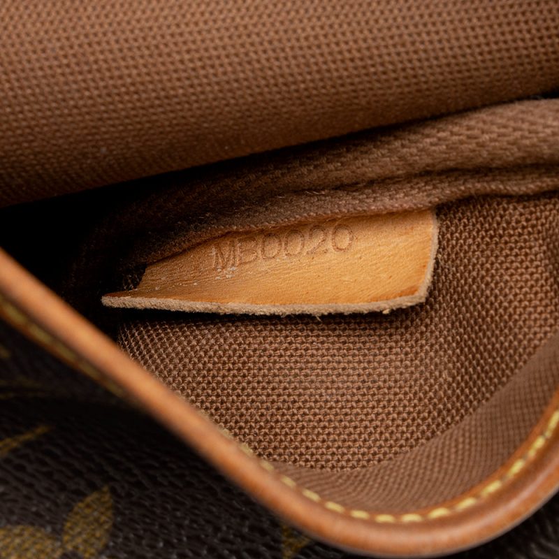 Louis Vuitton Vintage Monogram Canvas Saumur 30 Messenger Bag (20683) - Image 6