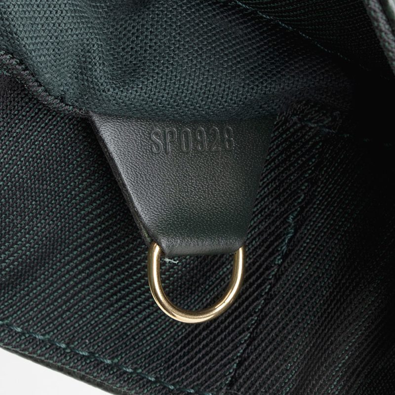 Louis Vuitton Vintage Taiga Leather Cassiar Backpack (18833) - Image 6