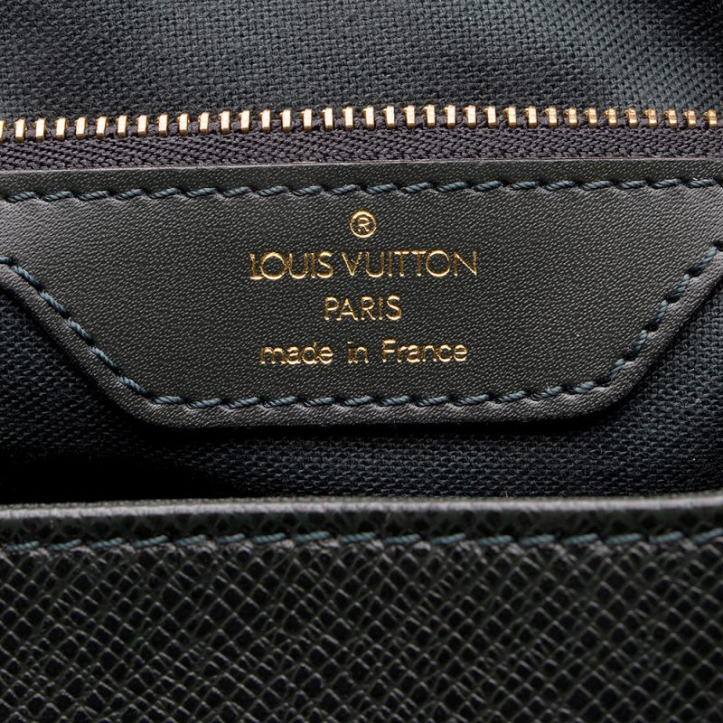 Louis Vuitton Vintage Taiga Leather Cassiar Backpack (18833) - Image 8