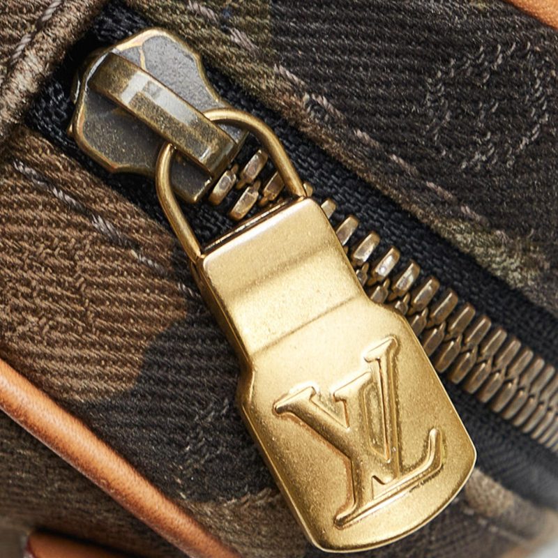 Louis Vuitton x Supreme Camouflage Belt Bag PM (jEeTDY) - Image 9