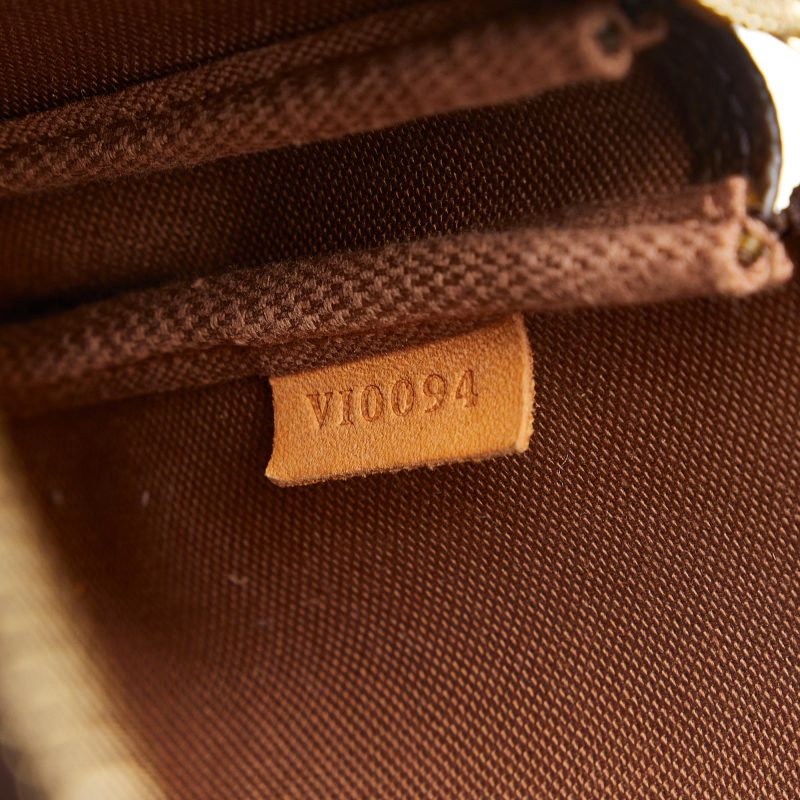 Louis Vuitton x Takashi Murakami Monogram Panda Pochette Accessoires (4a5zzC) - Image 8