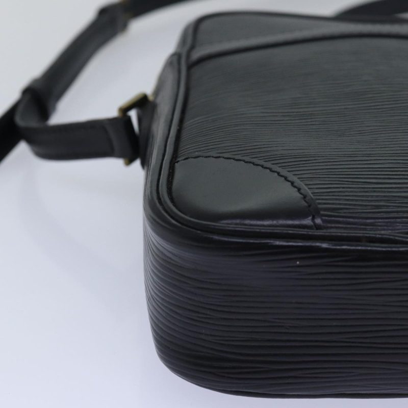Louis Vuitton Epi Danube Shoulder Bag Black M45632  yk13384 - Image 8